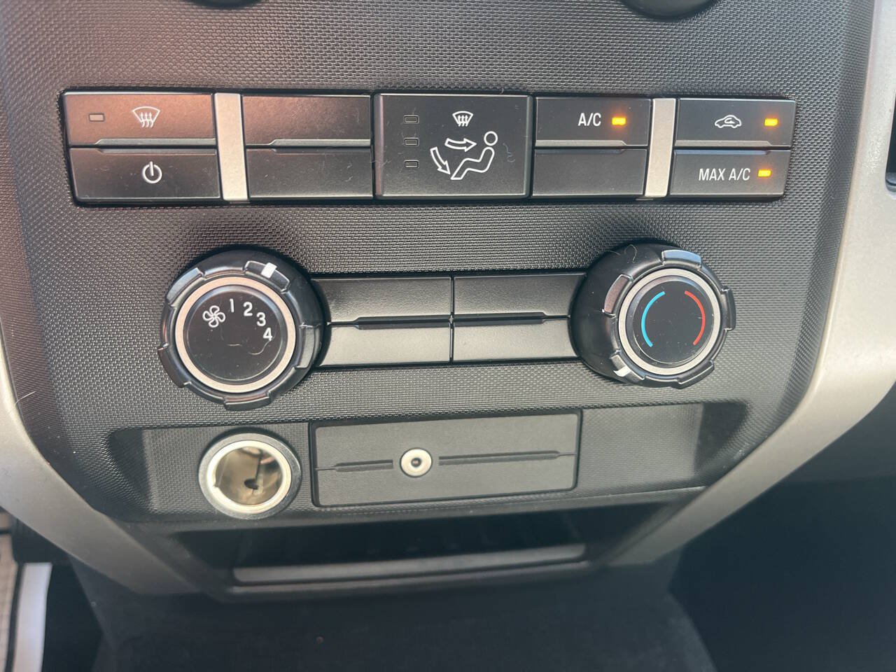 Used 2012 Ford F150 XLT AWD/4WD image 17