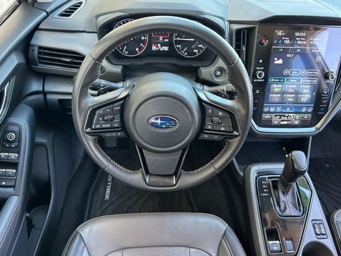 Used 2024 Subaru Crosstrek 2.5i Limited w/ Crosstrek Mirror Package AWD/4WD image 13