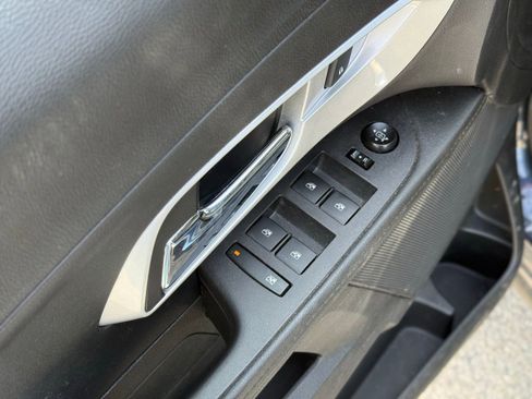 Used 2017 Chevrolet Equinox LT w/ Convenience Package image 13