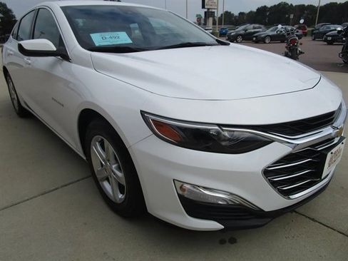 Used 2023 Chevrolet Malibu LS w/ Driver Confidence Package image 5