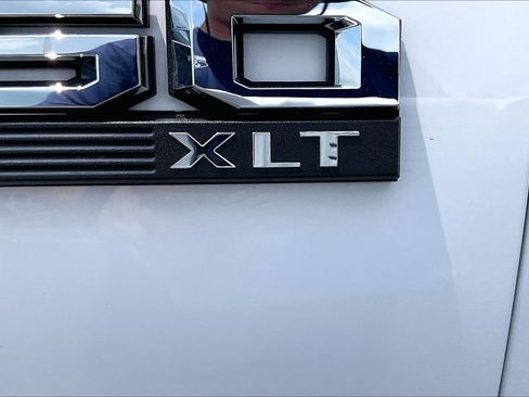 Used 2020 Ford F150 XLT w/ Equipment Group 302A Luxury AWD/4WD image 8