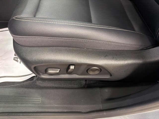 Used 2026 GMC Terrain Elevation w/ Elevation Premium Package AWD/4WD image 12