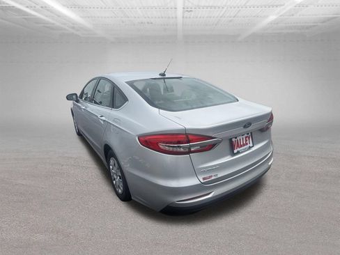 Used 2019 Ford Fusion S FWD image 9