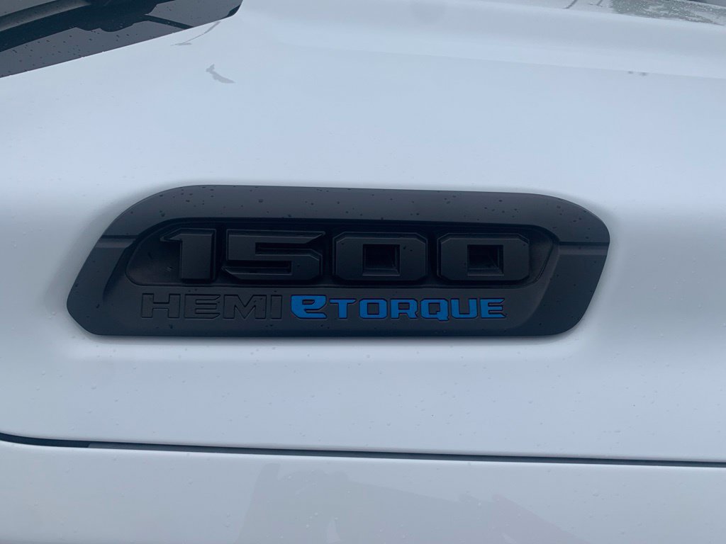 Used 2022 RAM 1500 Big Horn AWD/4WD image 11