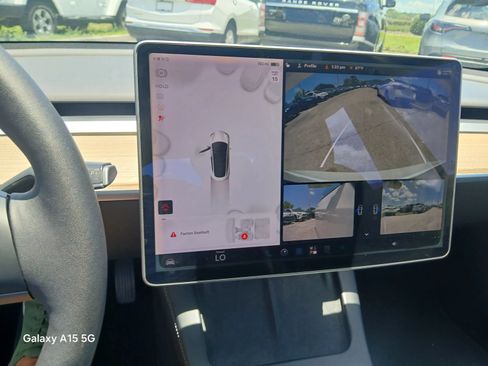 Used 2022 Tesla Model 3 Long Range AWD/4WD image 28