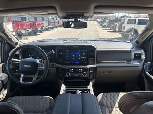 Used 2026 Ford F350 Platinum w/ Platinum Plus Package AWD/4WD image 38