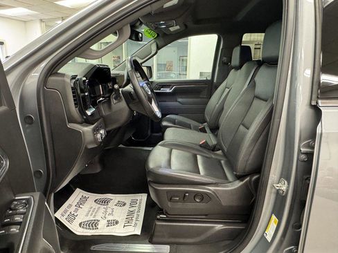 Used 2025 GMC Sierra 1500 SLT AWD/4WD image 12