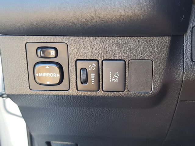 Used 2017 Toyota RAV4 SE FWD image 23