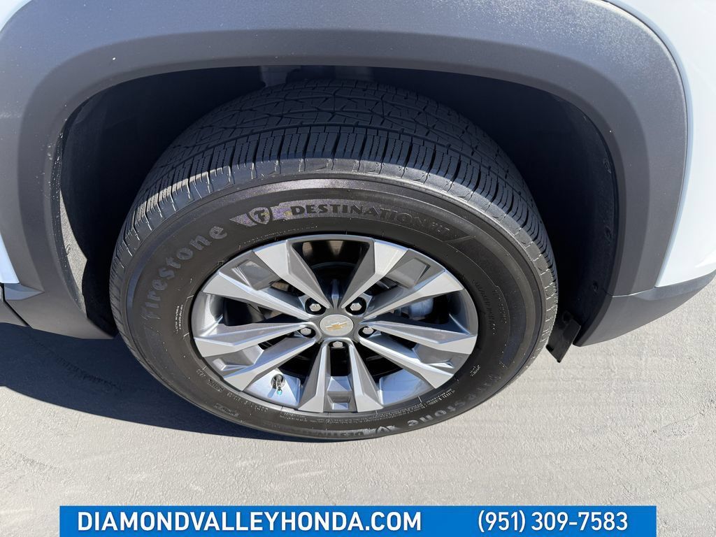 Used 2026 Chevrolet Equinox LT w/ Convenience Package II FWD image 29