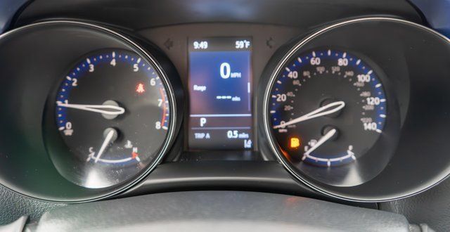 Used 2022 Toyota C-HR FWD image 11