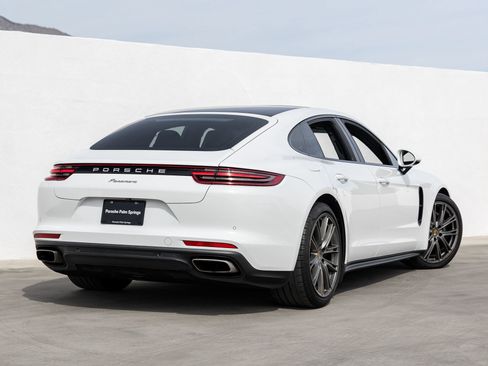 Certified 2020 Porsche Panamera image 7