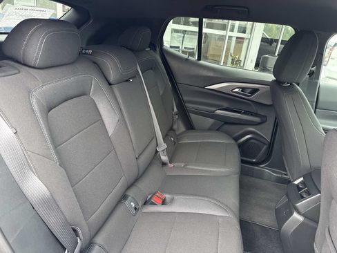 Used 2026 Chevrolet Equinox EV LT w/ Comfort Package FWD image 10