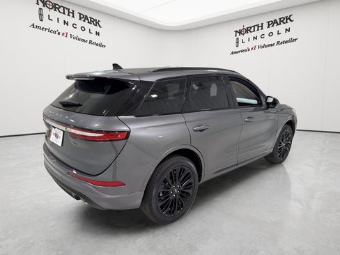 Used 2023 Lincoln Corsair Reserve w/ Jet Appearance Package FWD image 5