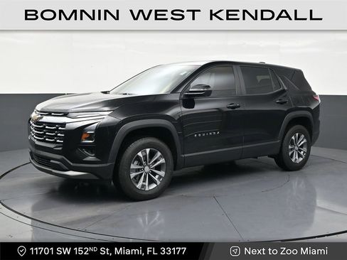 Used 2025 Chevrolet Equinox LT w/ Safety and Technology Package FWD image 1