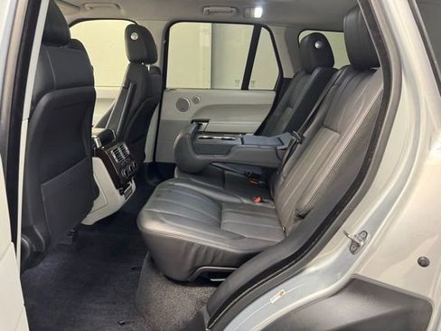 Used 2017 Land Rover Range Rover HSE image 31