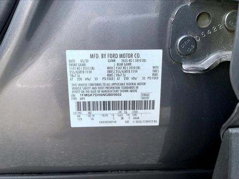 Used 2022 Ford Explorer XLT w/ Equipment Group 202A image 30