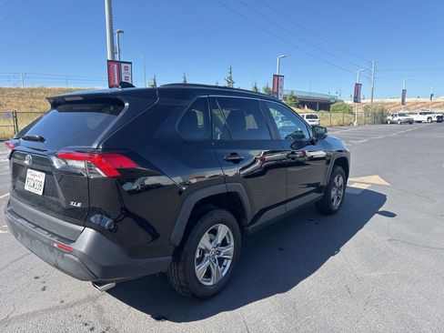 Used 2025 Toyota RAV4 XLE FWD image 7