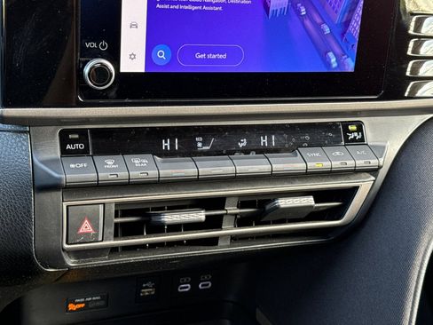 Used 2025 Toyota Camry LE image 24