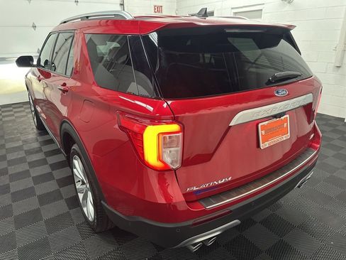 Used 2022 Ford Explorer Platinum w/ Equipment Group 601A AWD/4WD image 8
