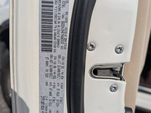 Used 2017 RAM 3500 Laramie Longhorn w/ Convenience Group image 32