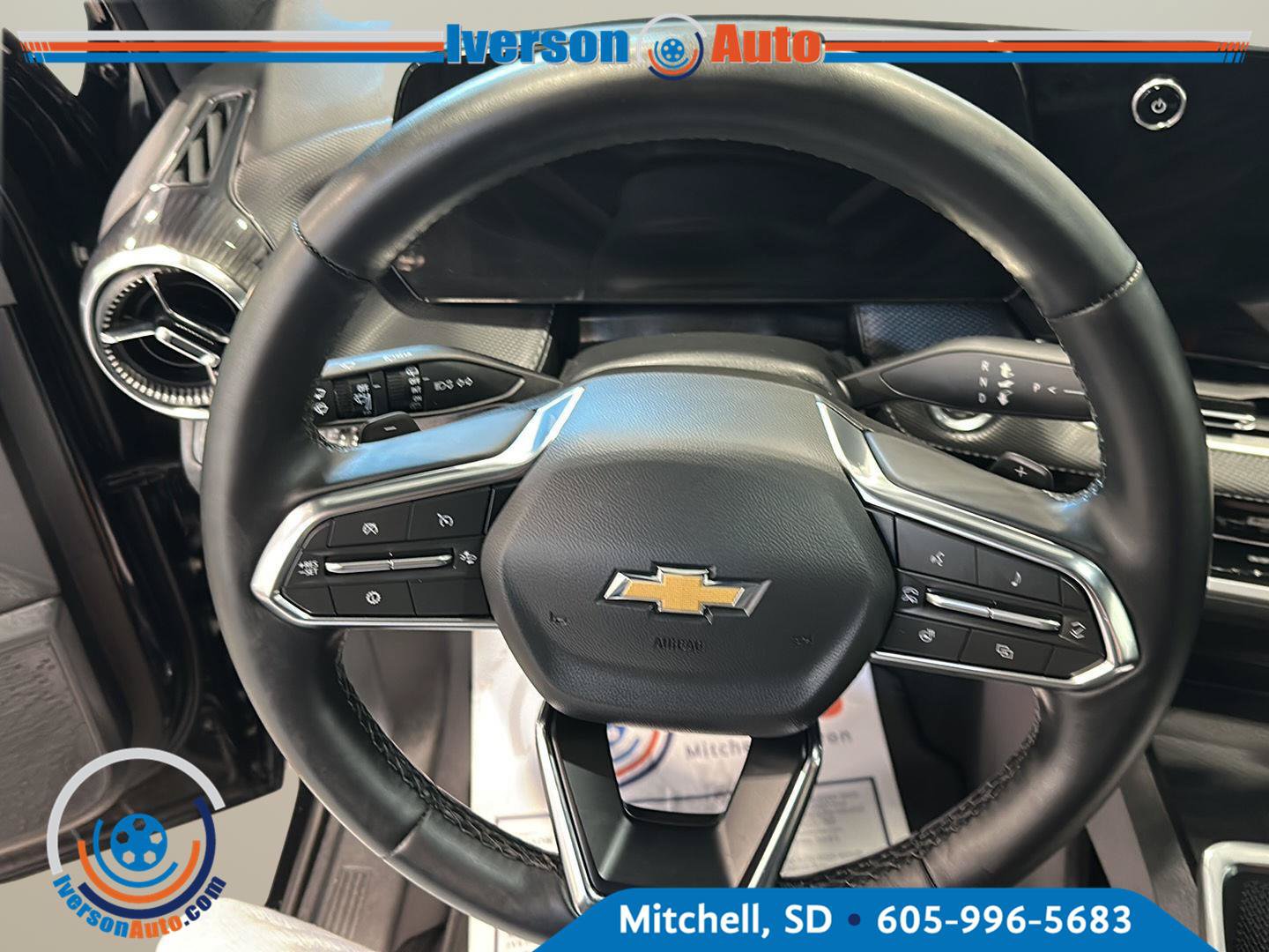 Used 2026 Chevrolet Equinox LT AWD/4WD image 16
