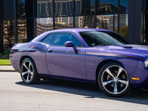 Used 2013 Dodge Challenger R/T image 32