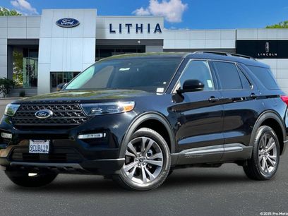 Certified 2022 Ford Explorer XLT w/ Equipment Group 202A