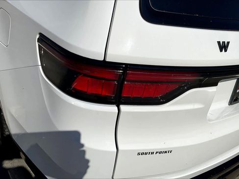 New 2025 Jeep Wagoneer L Series II w/ Convenience Group I image 14