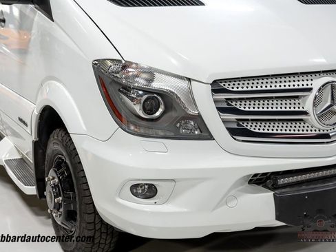 Used 2018 Mercedes-Benz Sprinter 3500 image 9