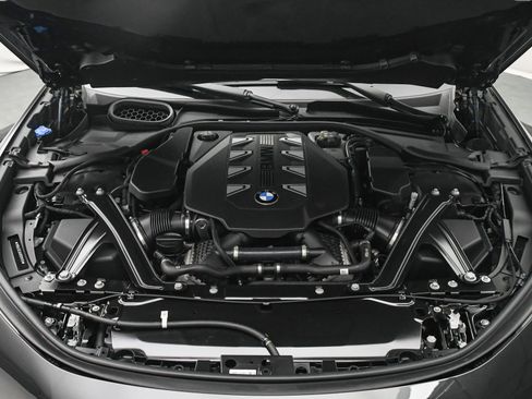 Used 2024 BMW 760i xDrive 760i xDrive image 29