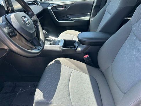 Certified 2022 Toyota RAV4 XLE w/ Convenience Package AWD/4WD image 11