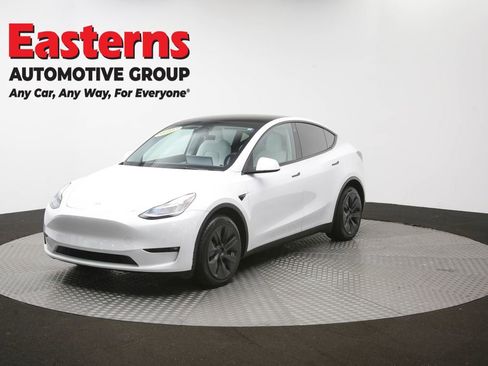 Used 2022 Tesla Model Y Long Range AWD/4WD image 51