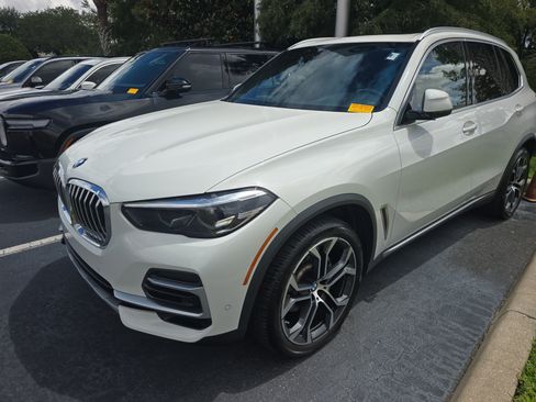 Used 2023 BMW X5 sDrive40i w/ Climate Comfort Package RWD image 3