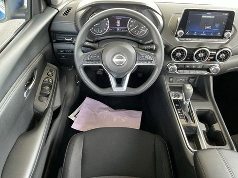 Used 2025 Nissan Sentra SV FWD image 11