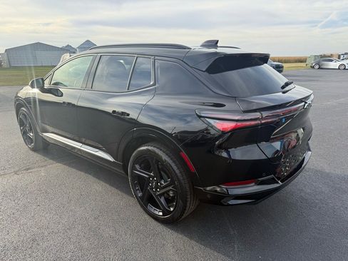 Used 2024 Chevrolet Equinox EV RS image 4