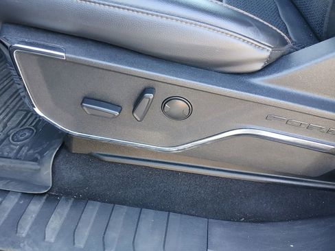 Used 2024 Ford F150 Lariat w/ FX4 Off-Road Package image 12