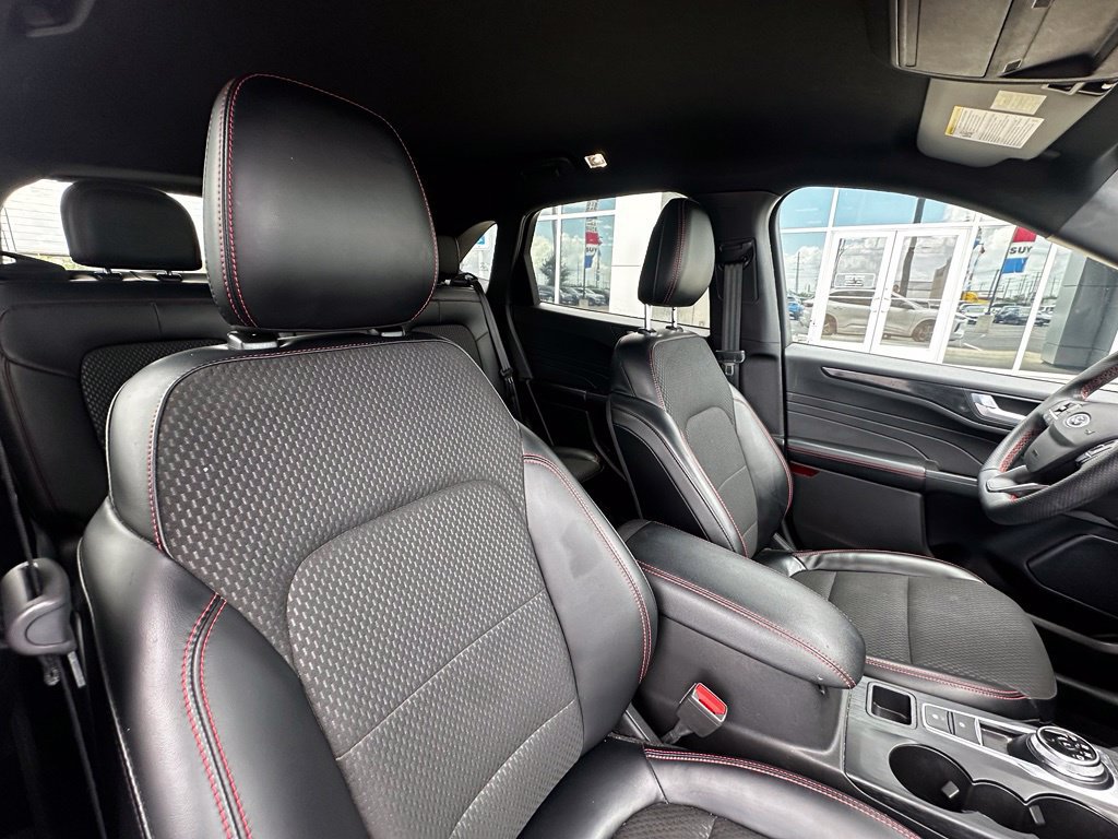 Used 2023 Ford Escape ST-Line w/ Tech Pack #1 FWD image 28