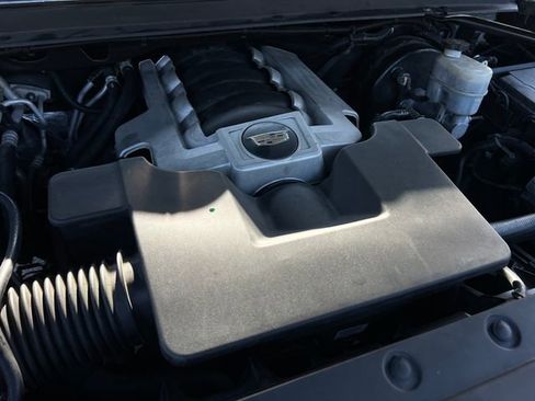 Used 2019 Cadillac Escalade ESV image 43