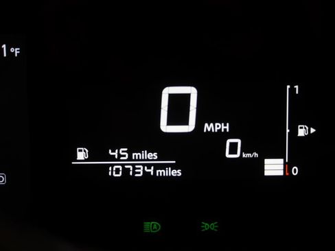 Used 2025 Nissan Kicks SV AWD/4WD image 7