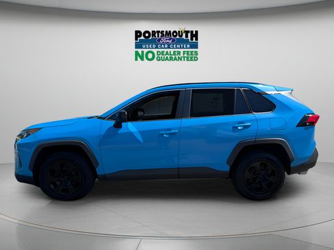 Used 2019 Toyota RAV4 LE w/ All Weather Liner Package AWD/4WD image 2
