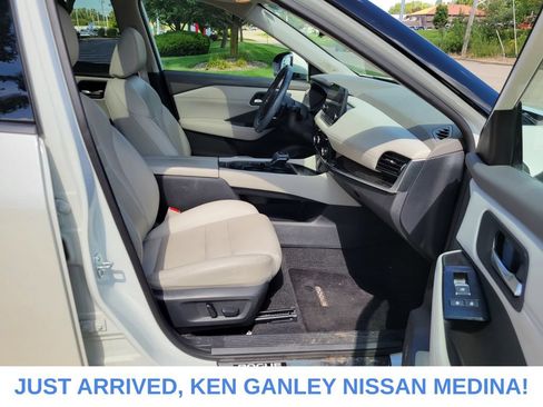 Certified 2023 Nissan Rogue SL w/ SL Premium Package AWD/4WD image 21