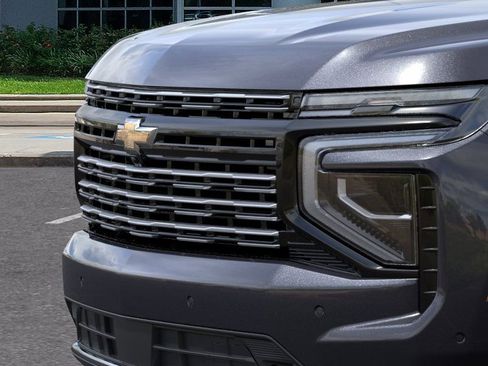 New 2026 Chevrolet Suburban High Country AWD/4WD image 13