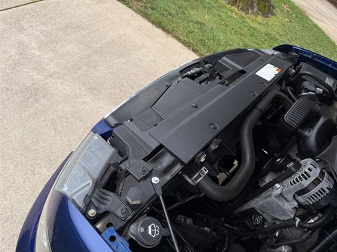 Used 2013 Chevrolet Avalanche LTZ image 69