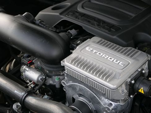 New 2026 RAM 1500 4x4 Crew Cab image 27