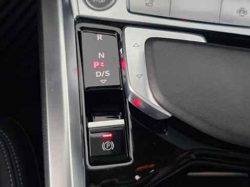 Used 2024 Audi Q8 e-tron Premium Plus w/ Premium Plus Package AWD/4WD image 30