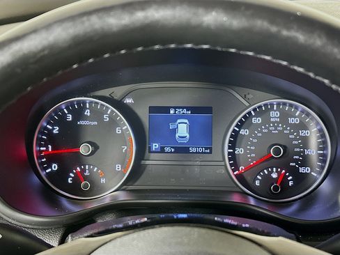 Used 2020 Kia Sportage EX w/ EX Technology Package FWD image 19