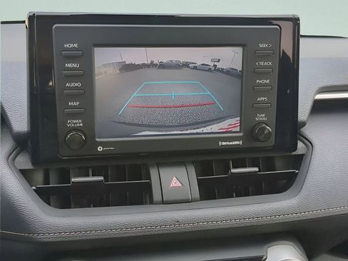 Used 2021 Toyota RAV4 LE image 26