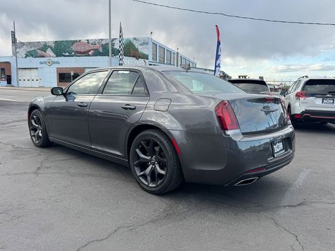 Used 2022 Chrysler 300 S RWD image 6