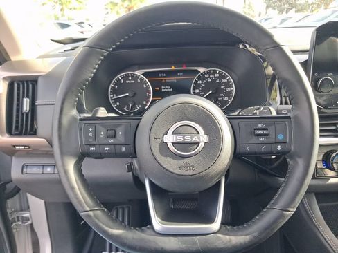 Used 2022 Nissan Pathfinder Platinum w/ Cargo Package AWD/4WD image 18