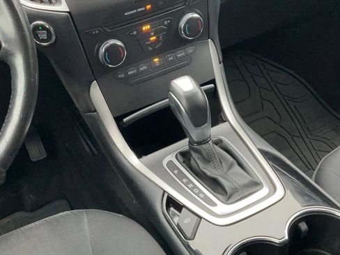 Used 2015 Ford Edge SEL AWD/4WD image 31